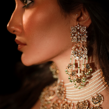 Load image into Gallery viewer, MANI EARRINGS (8418636628099)
