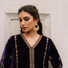 Load image into Gallery viewer, SHAHNAMA CHANDBALIS (7884243107971)