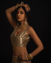 Load image into Gallery viewer, HANGING FLOWER RING (7884343312515)