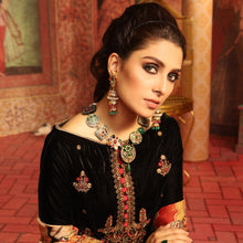 Load image into Gallery viewer, MAHI TRIPLE JHUMKA'S (4857704939651)